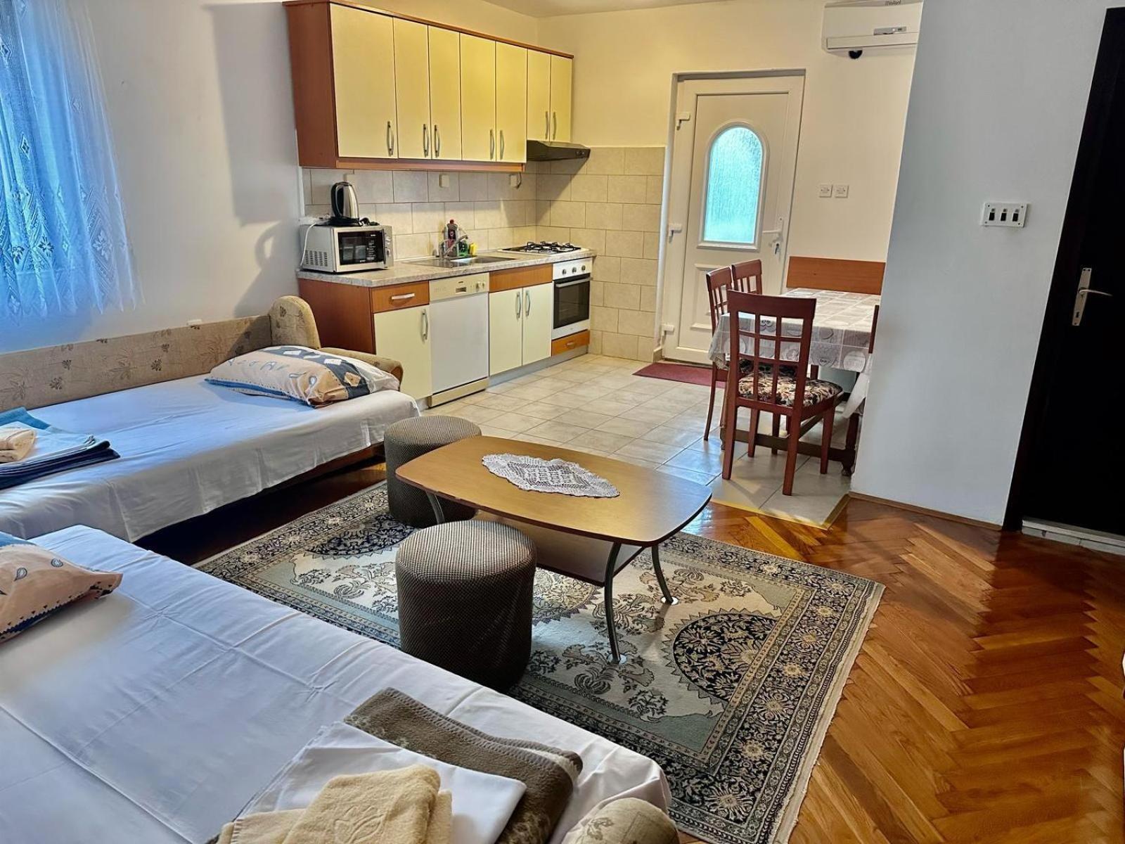 Apartments With A Parking Space Novi Vinodolski - 5514 部屋 写真